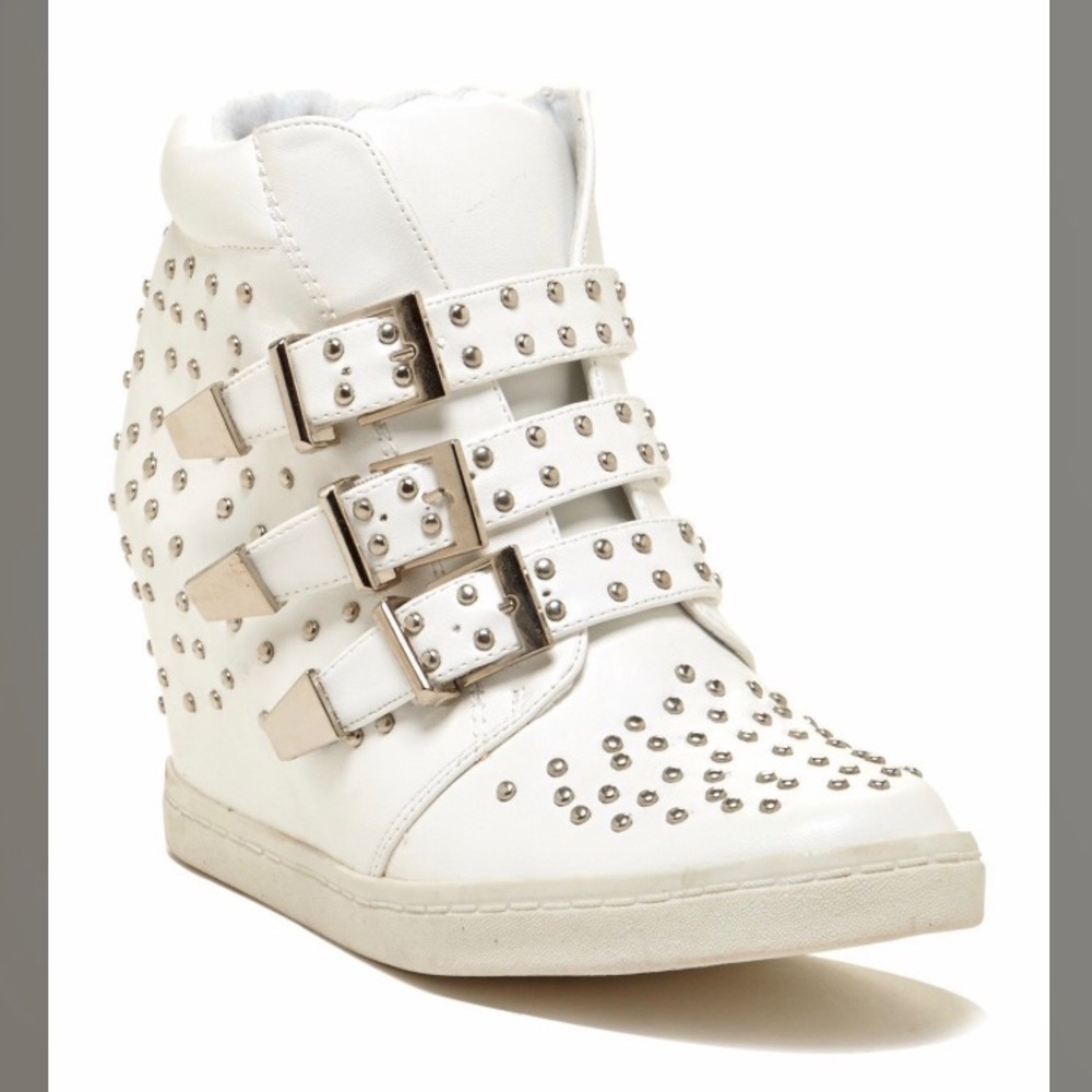 Buckles Shoes